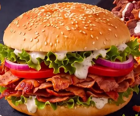 Kebab O’GÜL au pain, crudités et sauce blanche
